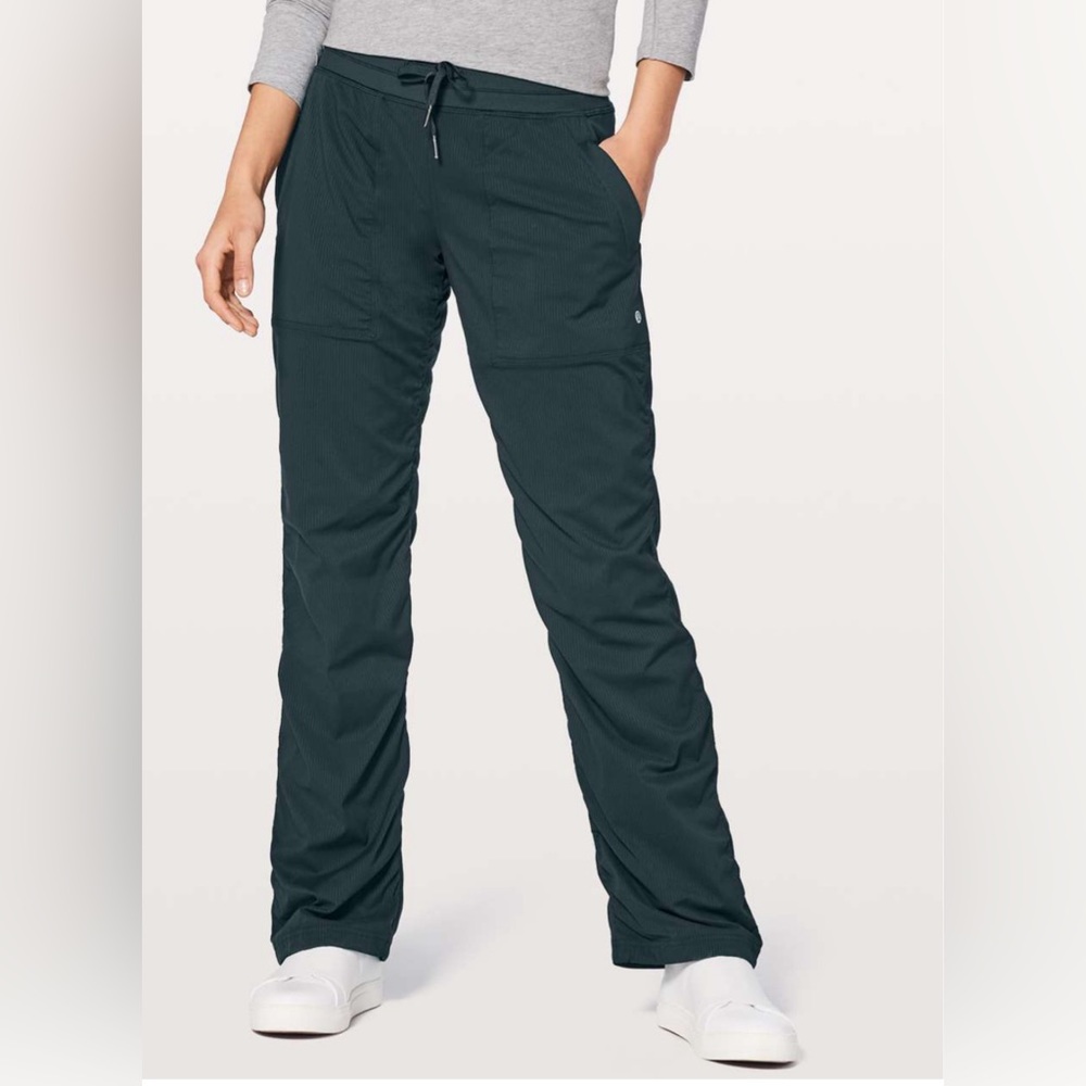 Lululemon size 4 dark green dance pants